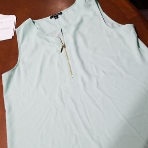 Roz & ali sleeveless shirt